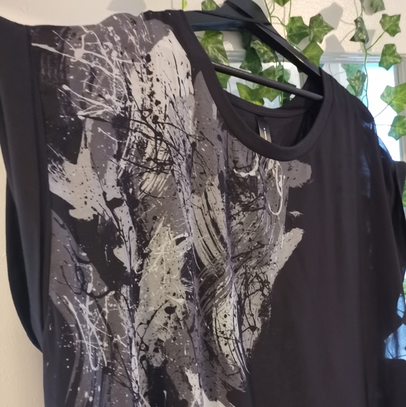 🆕Jess Image Roll Sleeve Printed Tee Blouse - Picture 4 of 7